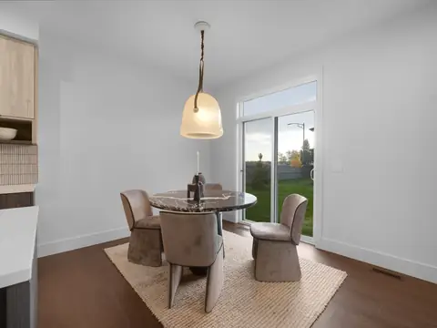 Landon at 59 Chartres Close — Wild North palette — photo of a finished landon, staged, photo 5 of 11