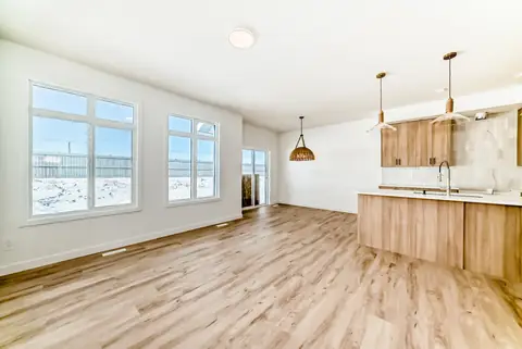 Easton at 4003 207 Street NW — Photo of a finished Easton, photo 5 of 12