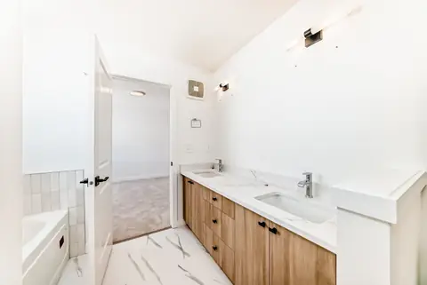 Easton at 4003 207 Street NW — Photo of a finished Easton, photo 6 of 12
