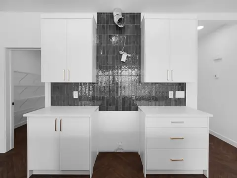 Sicily at 20624 - 43 Avenue NW — Photo of a finished Sicily, photo 3 of 11