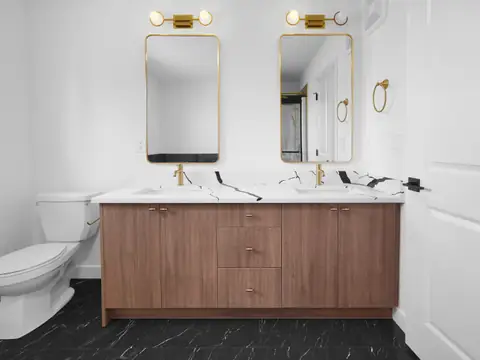 Sicily at 20624 - 43 Avenue NW — Photo of a finished Sicily, photo 6 of 11